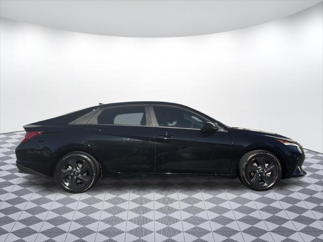 Used 2022 Hyundai Elantra Hybrid Blue For Sale in Bellingham, WA