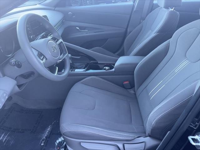 Used 2022 Hyundai Elantra Hybrid Blue For Sale in Bellingham, WA