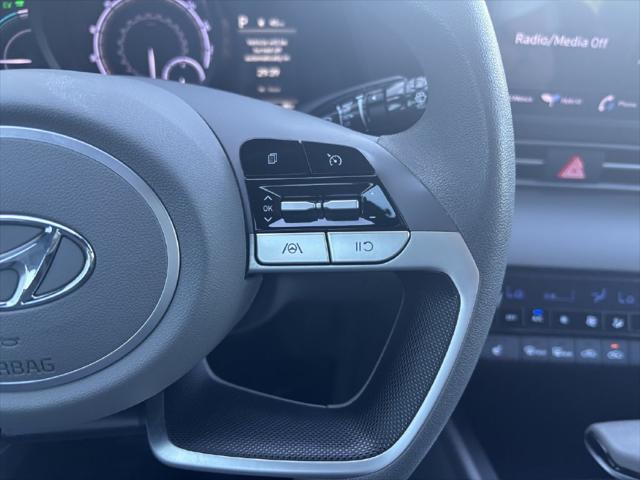 Used 2022 Hyundai Elantra Hybrid Blue For Sale in Bellingham, WA