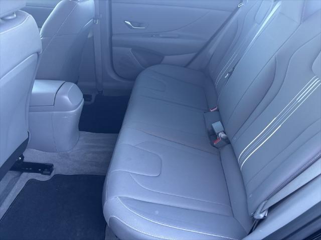 Used 2022 Hyundai Elantra Hybrid Blue For Sale in Bellingham, WA