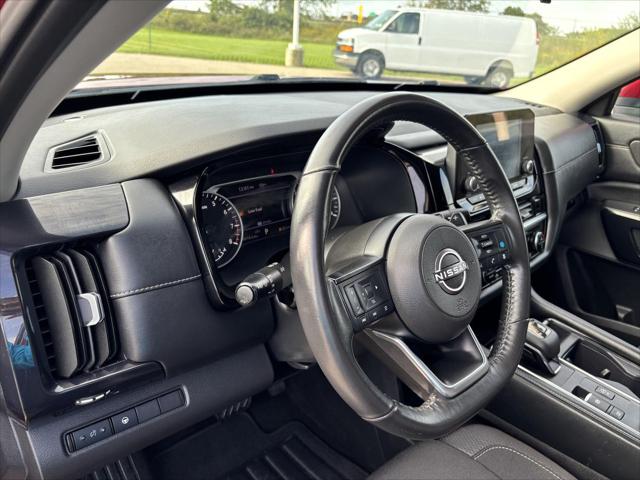 Used 2024 Nissan Pathfinder SV 4WD For Sale in Jackson, MI