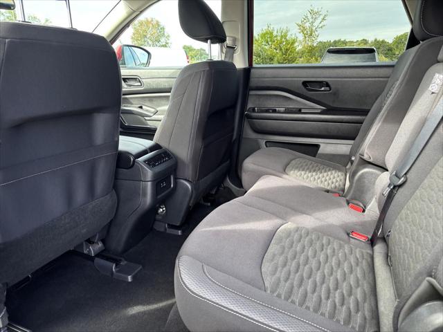 Used 2024 Nissan Pathfinder SV 4WD For Sale in Jackson, MI