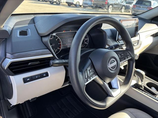 Used 2025 Nissan Altima SV FWD For Sale in Jackson, MI