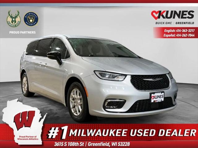 2024 Chrysler Pacifica Touring L for sale in Greenfield, WI