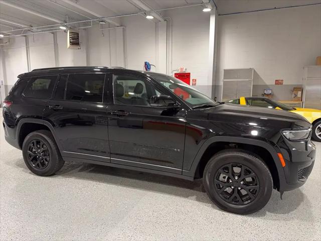2024 Jeep Grand Cherokee L Altitude X 4x4 for sale in Waterloo, IA