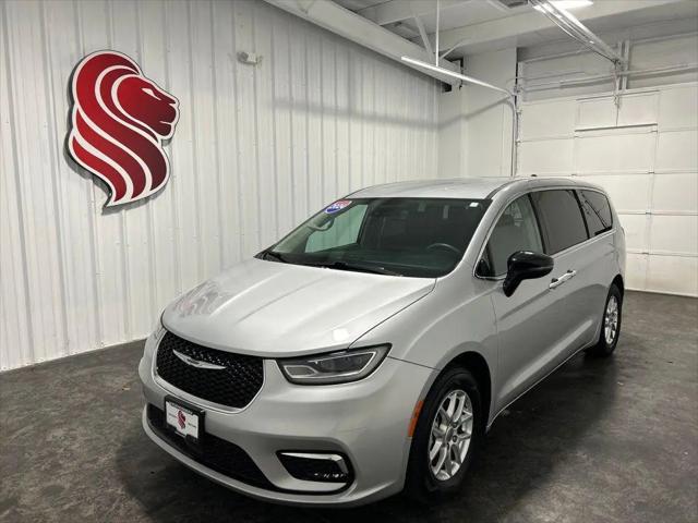 2024 Chrysler Pacifica Touring L for sale in Evansville, IN
