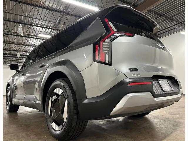2024 Kia EV9 Light Long Range