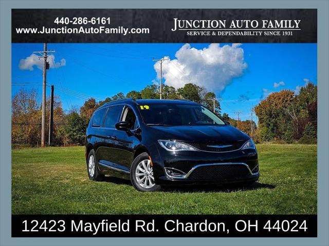 2019 Chrysler Pacifica Touring L for sale in Chardon, OH