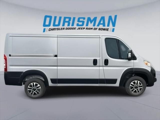 2025 RAM ProMaster 3500 Cargo Van SLT Low Roof 136 WB