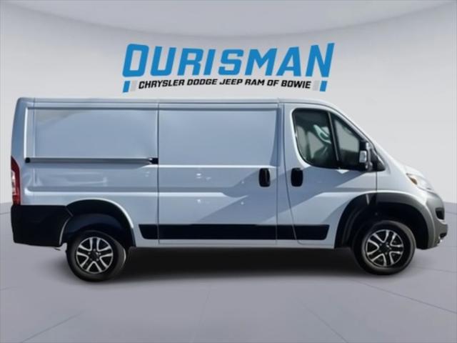 2025 RAM ProMaster 3500 Cargo Van SLT Low Roof 136 WB