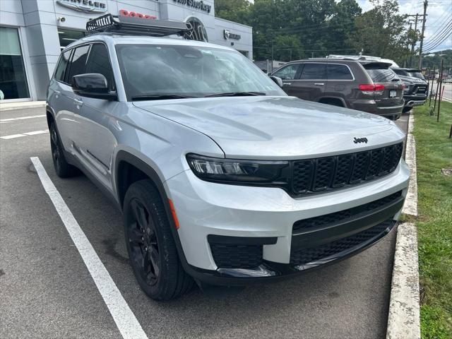 2023 Jeep Grand Cherokee L Altitude 4x4 2023 Jeep Grand Cherokee L Altitude 4x4