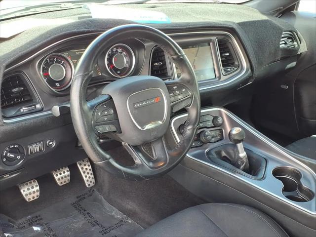 2016 Dodge Challenger R/T Shaker