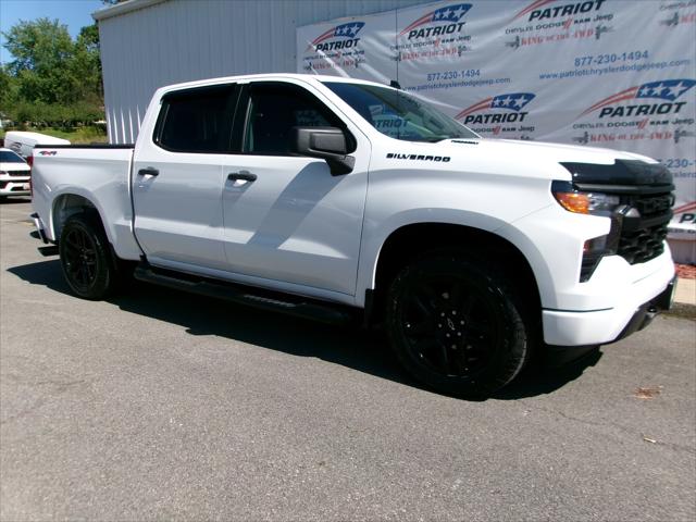 2025 Chevrolet Silverado 1500 4WD Crew Cab Short Bed Custom
