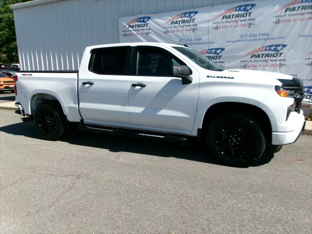 2025 Chevrolet Silverado 1500 4WD Crew Cab Short Bed Custom
