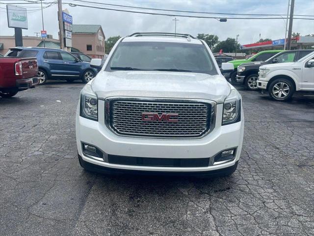 2017 GMC Yukon Denali for sale in Larwill, IN