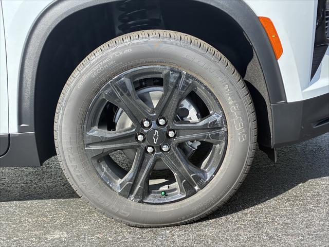2027 Chevrolet Traverse FWD LT