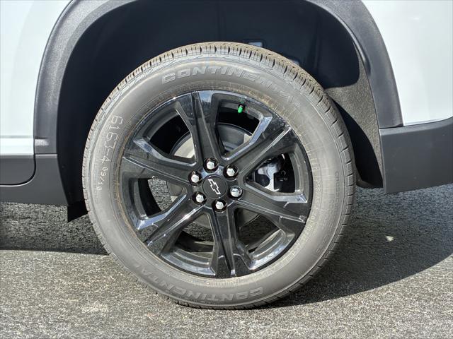 2027 Chevrolet Traverse FWD LT