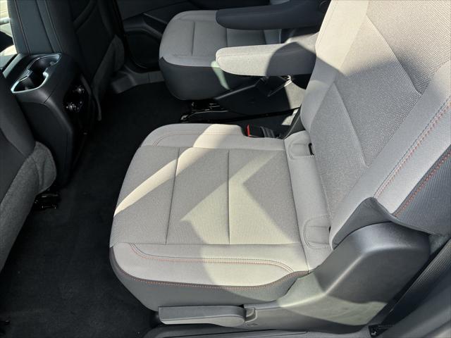 2027 Chevrolet Traverse FWD LT