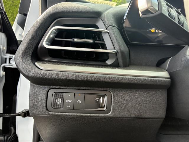 2027 Chevrolet Traverse FWD LT