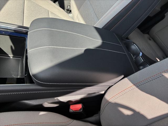 2027 Chevrolet Traverse FWD LT