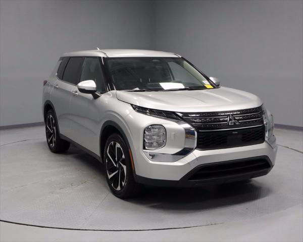 2022 Mitsubishi Outlander ES 2.5 S-AWC for sale in Groveport, OH