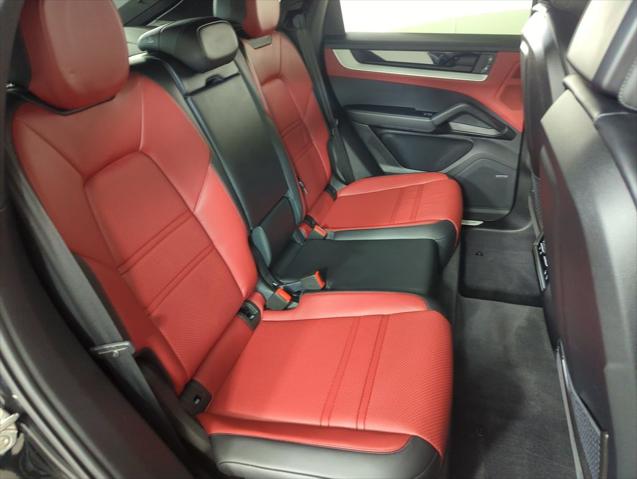 2025 Porsche Cayenne Unknown