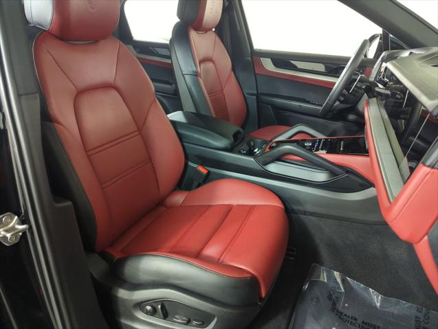 2025 Porsche Cayenne Unknown