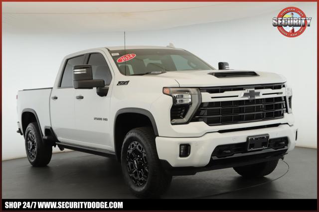 2024 Chevrolet Silverado 2500HD 4WD Crew Cab Standard Bed LTZ for sale in Amityville, NY