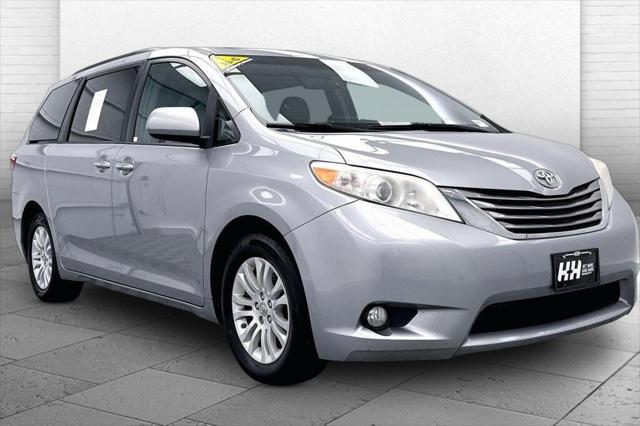 2017 Toyota Sienna XLE 8 Passenger for sale in Omaha, NE
