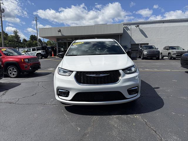 2026 Chrysler Pacifica Select 2026 Chrysler Pacifica Select