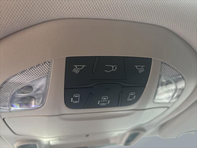 2023 Chrysler Pacifica Limited AWD