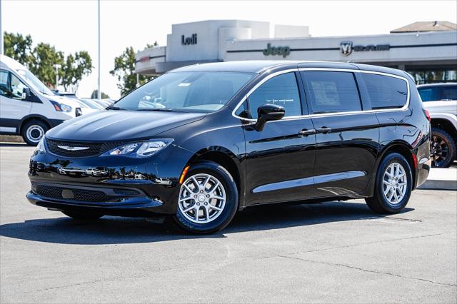 2027 Chrysler Pacifica LX for sale in Lodi, CA