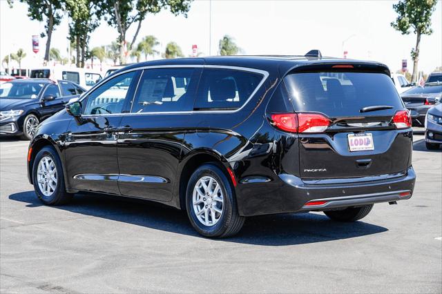 2027 Chrysler Pacifica LX