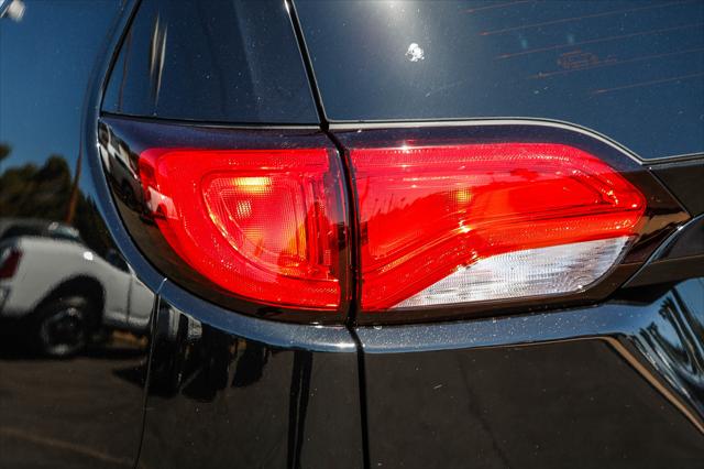 2027 Chrysler Pacifica LX