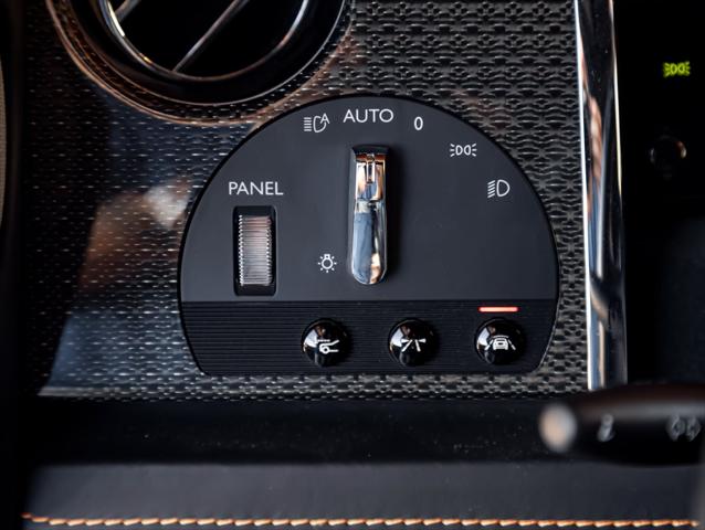 2018 Rolls-Royce Dawn Base