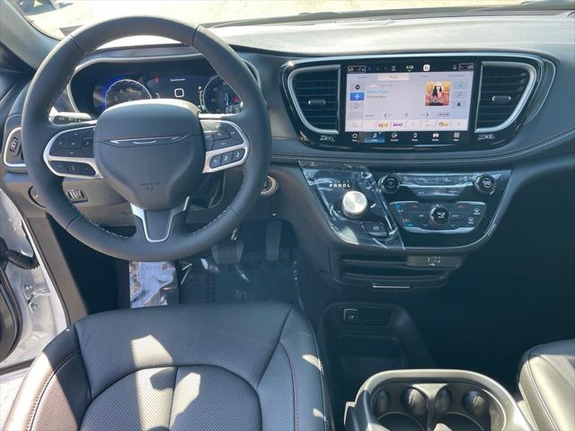 2027 Chrysler Pacifica Limited AWD