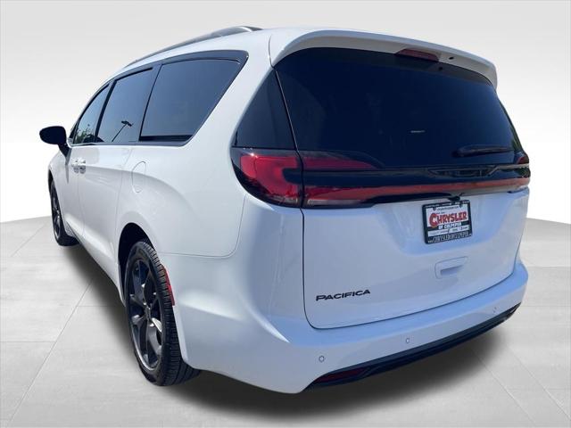 2027 Chrysler Pacifica Limited AWD