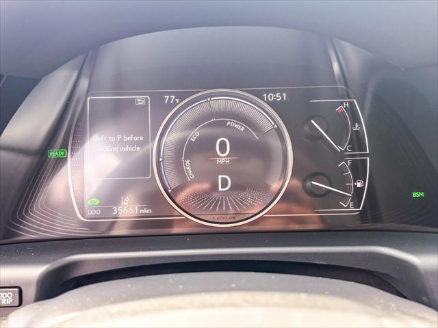 2025 Lexus ES 300h Luxury