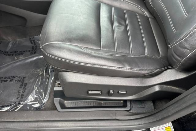 2017 Ford C-Max Energi Titanium