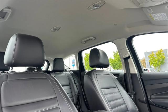 2017 Ford C-Max Energi Titanium
