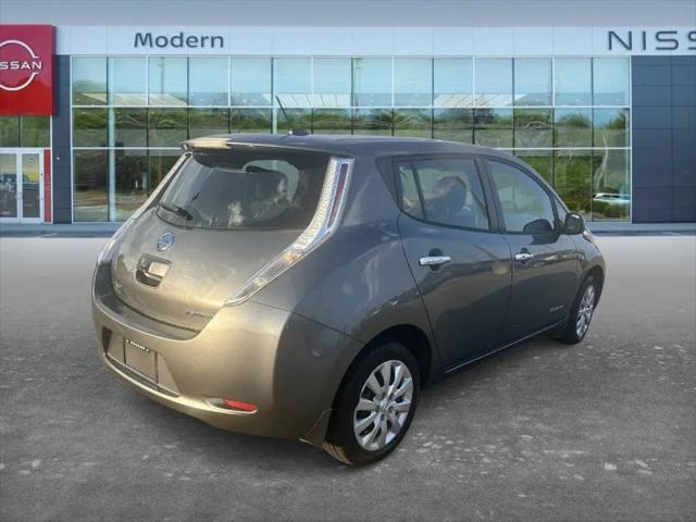 2016 Nissan LEAF S