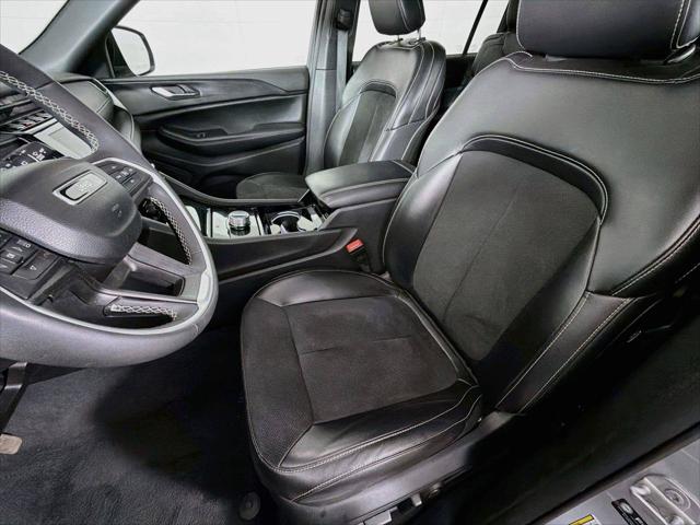 2023 Jeep Grand Cherokee L Altitude 4x4 2023 Jeep Grand Cherokee L Altitude 4x4