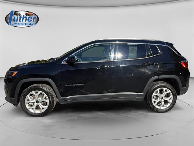 2025 Jeep Compass Latitude 4x4 2025 Jeep Compass Latitude 4x4