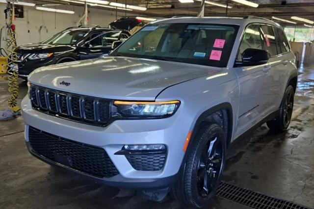 2024 Jeep Grand Cherokee Limited 4x4 2024 Jeep Grand Cherokee Limited 4x4