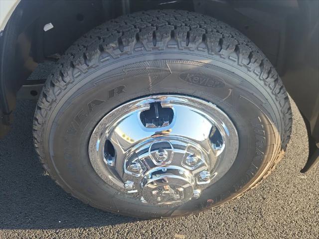 2026 Ram 3500 Tradesman Crew Cab 4x2 8 Box