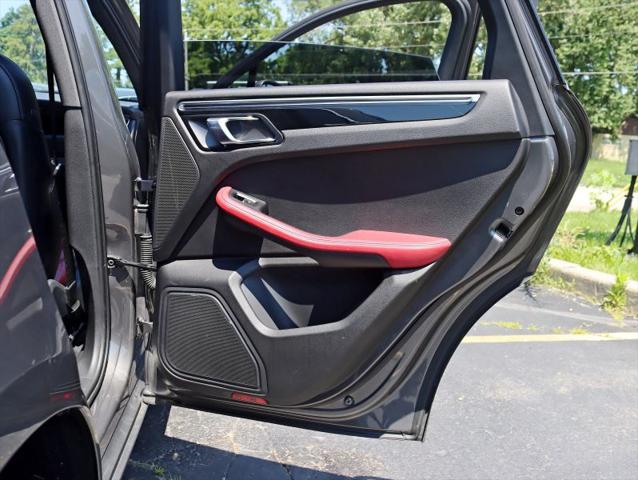 2015 Porsche Macan S
