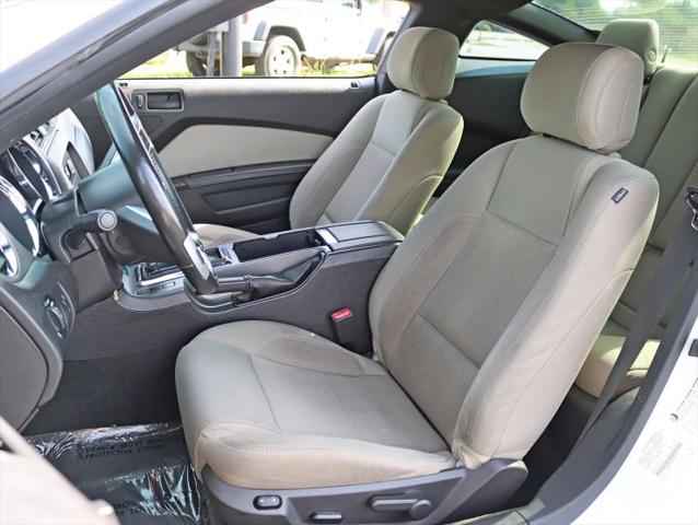 2014 Ford Mustang V6
