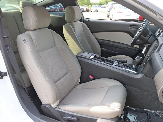 2014 Ford Mustang V6