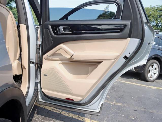 2020 Porsche Cayenne Base