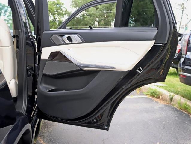 2021 BMW X5 M50i